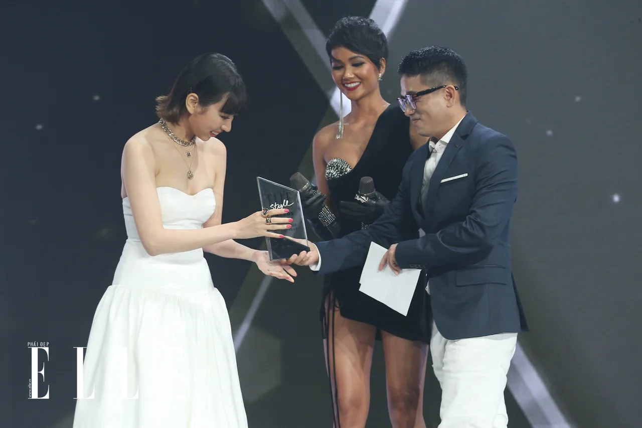 Ca sỹ Min tại lễ trao giải ELLE Style Awards 2018
