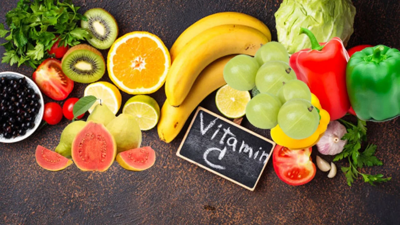Vitamin C (cam, ổi, ớt chuông, bưởi) bổ sung giúp tăng đề kháng cho trẻ