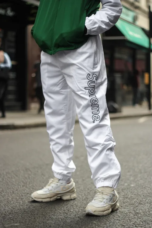 Lacoste x supreme - elle man 5