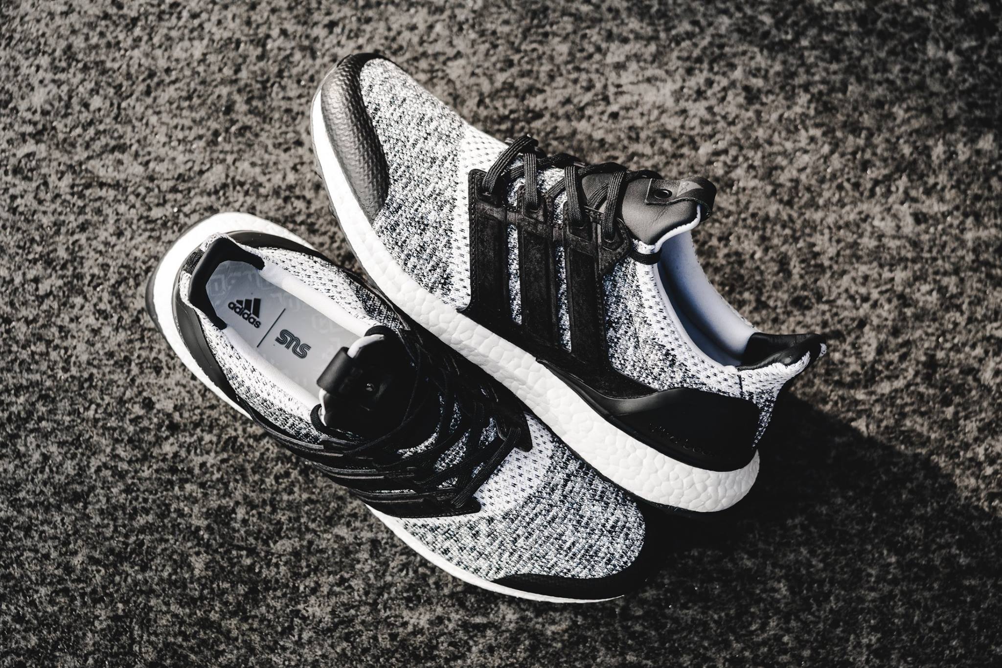 giay the thao adidas 2017 - Sneakersnstuff x Social Status x adidas Consortium Ultra Boost - elle man 2