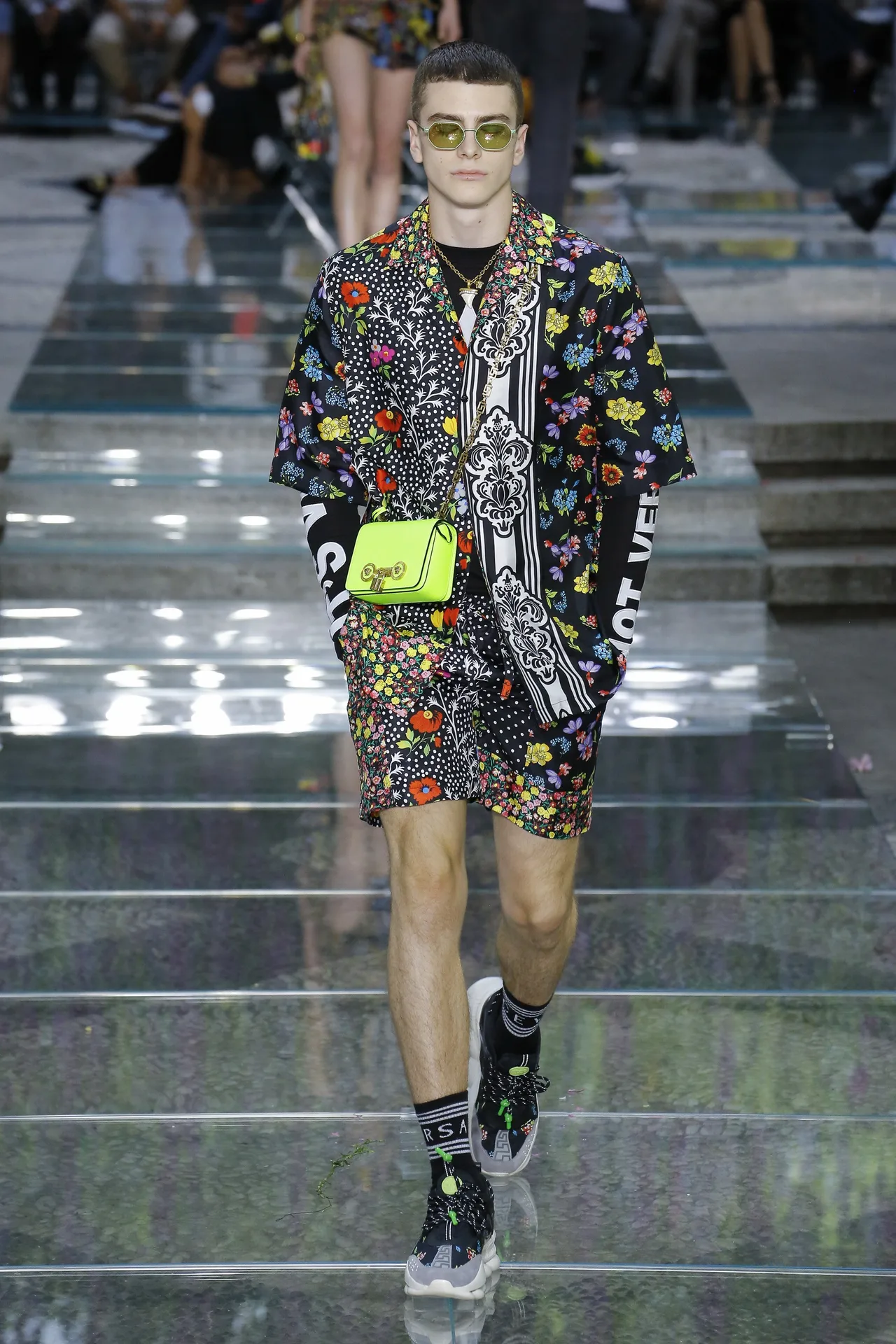 bo suu tap thoi trang - versace - elle man 5