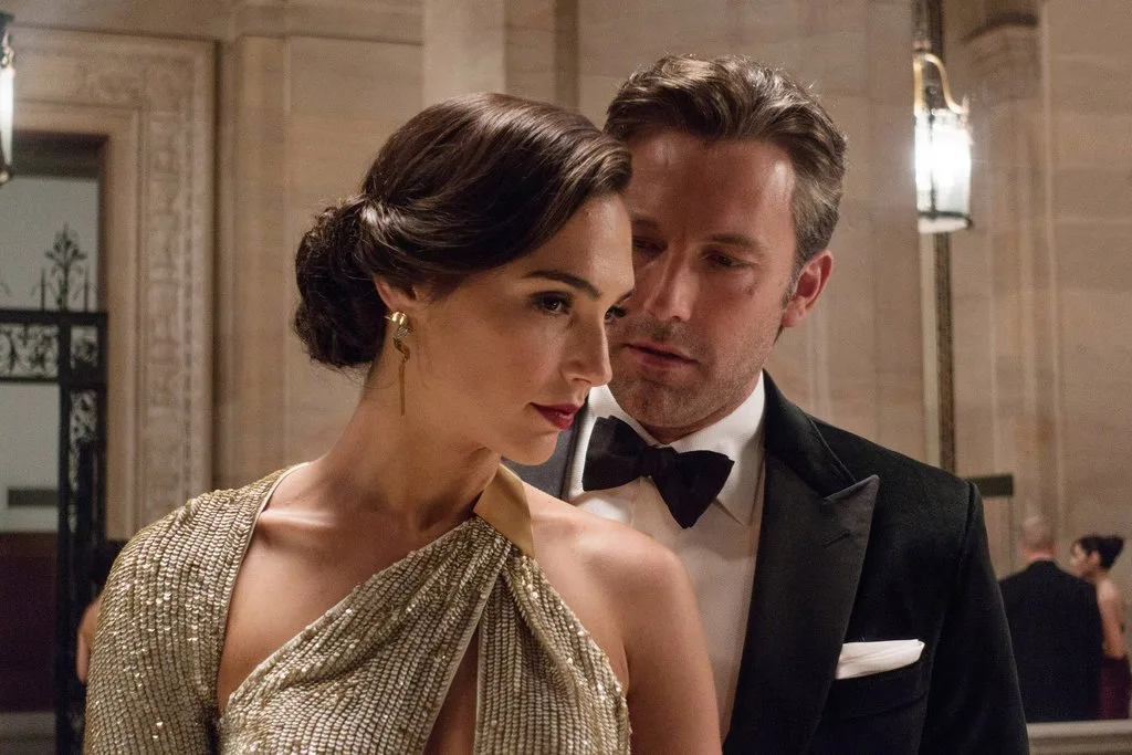 Nữ thần Gal Gadot đã từng có vai diễn nóng bỏng nào trước khi chứng minh sức hút với "Wonder Woman" ?