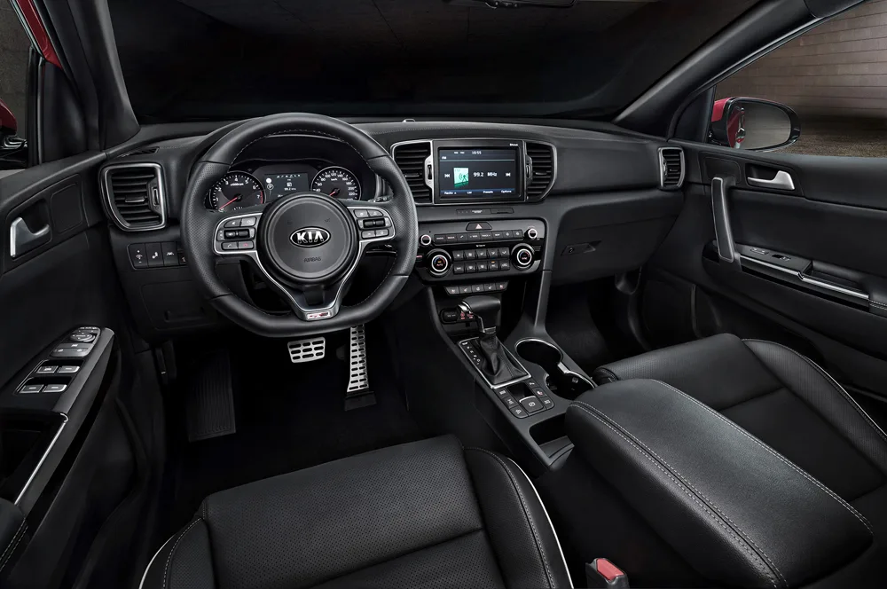 xe hoi dep - Kia GT - elle man 4
