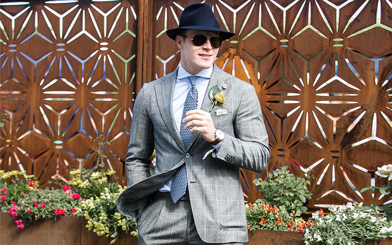 suit nam xam - suit xam va ao somi xanh - elle man