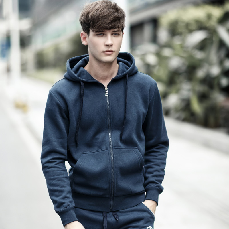Hoodie là kiểu áo khoác nam Unisex đem lại vẻ bề ngoài cực kỳ năng động và phóng khoáng