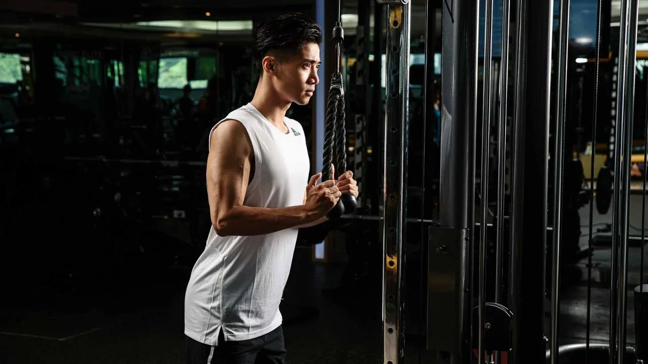 Đi tập gym bạn nên mang theo những món đồ gì?