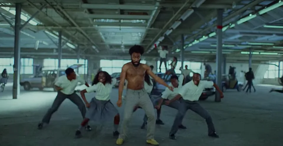 Điệu nhảy Gwara Gwara trong MV This is America.