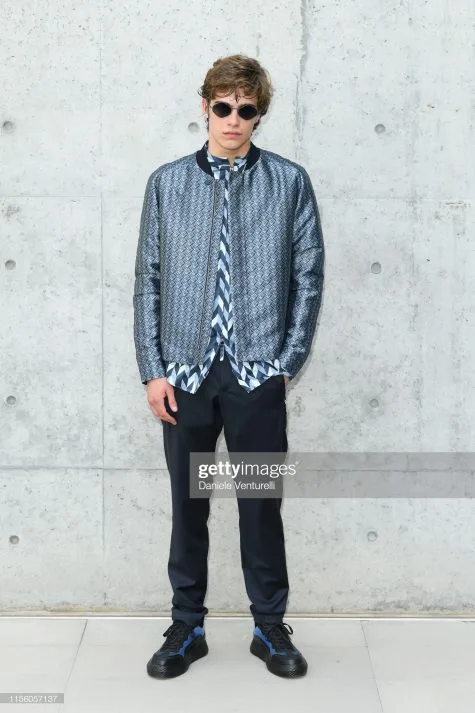 Lorenzo Zurzolo mang đến phong cách lịch lãm, trẻ trung trong top sao nam mặc đẹp. Ảnh: Getty Images