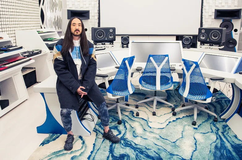 Steve aoki-ELLEMAN10