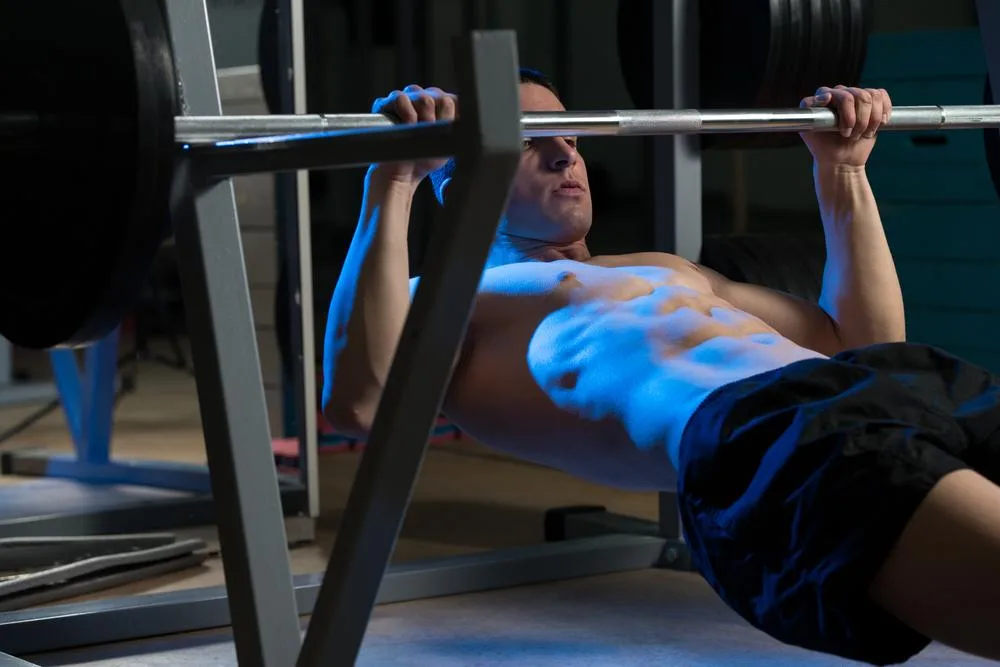 tap the hinh - Inverted row - Shutterstock
