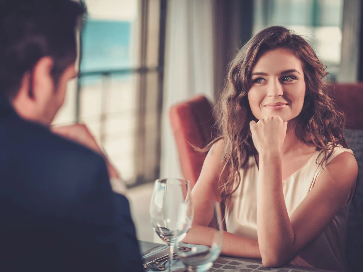 Phái nữ thường rất lộng lẫy khi có dịp hẹn hò đặc biệt như ngày Valentine