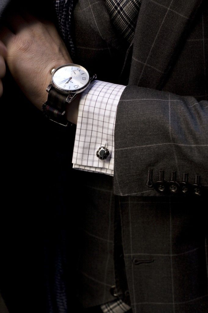 5 phụ kiện thời trang nam cơ bản đi cùng đồ Suit6