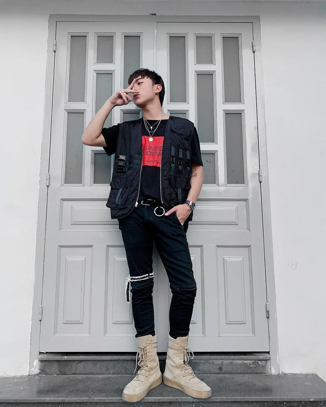 Soonbin Hoàng Sơn tiếp tục làm fan đứng ngồi không yên với loạt hình ảnh chất chơi. Ảnh: Instagram @soobin.hoangson