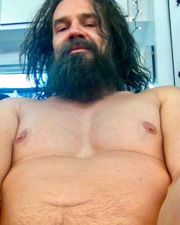 josh brolin - elle man 3