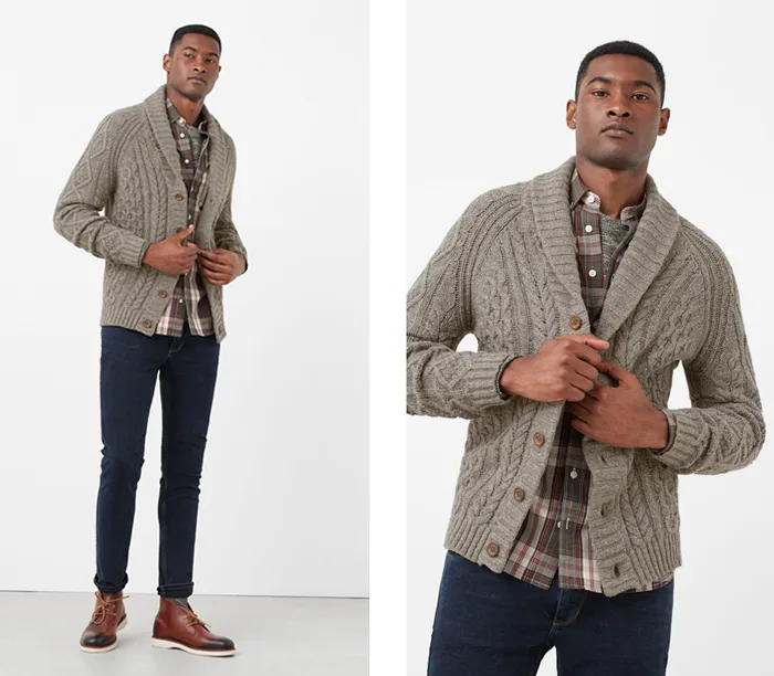 Áo khoác cardigan mặc cùng sơ-mi caro.