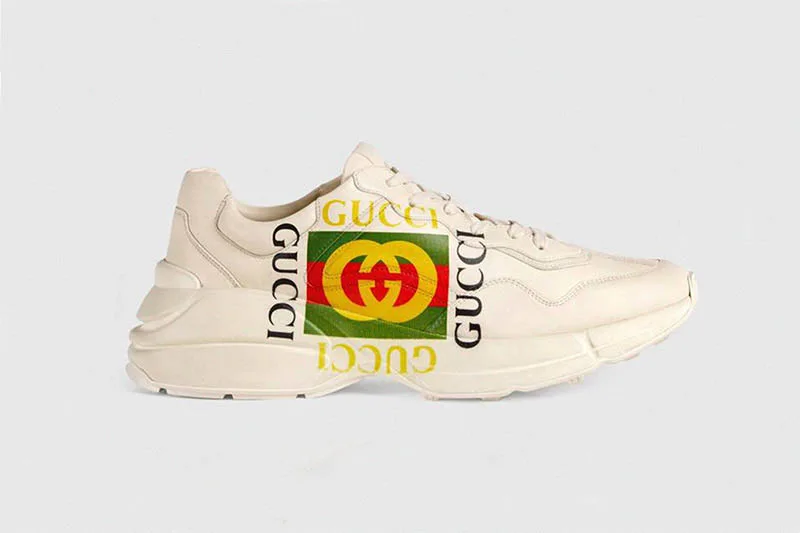 Bành trướng Logo: Xu hướng thời trang mới của làng giày sneakers