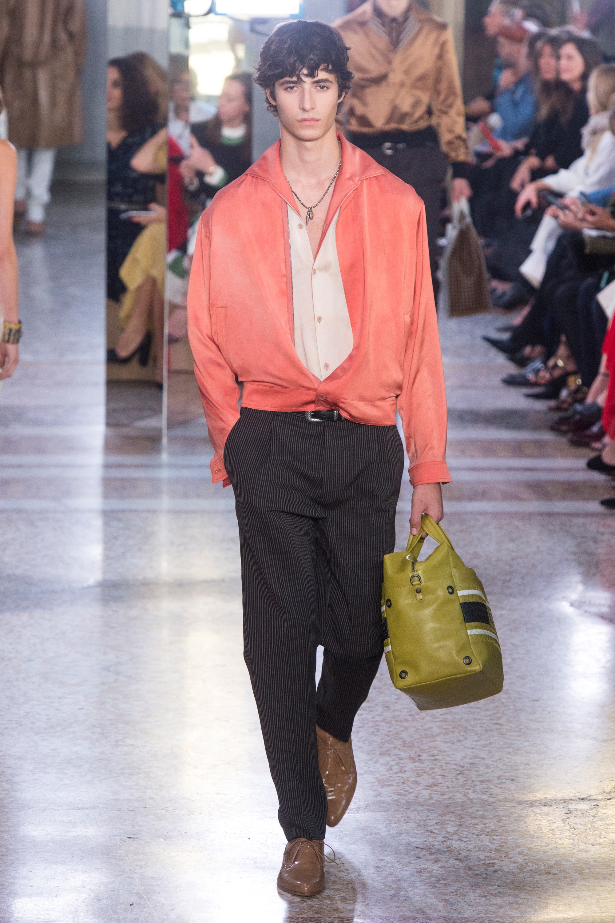 BST thời trang Xuân-Hè 2018 Bottega Veneta cú chuyển mình ngoạn mụcelleman5