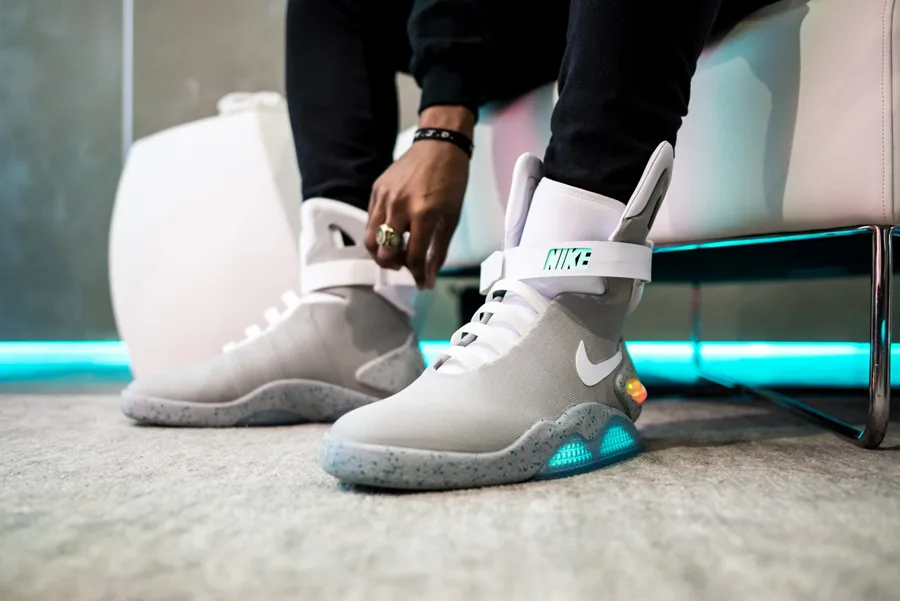 giay the thao nike - Air MAG - elle man 1