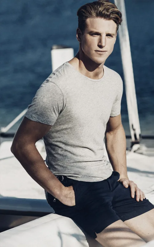 nguoi mau nam - roger frampton - elle man 2