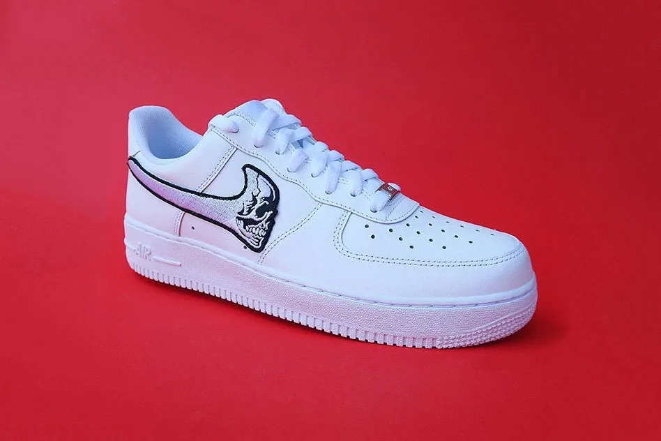 giay sneakers - elle man 1