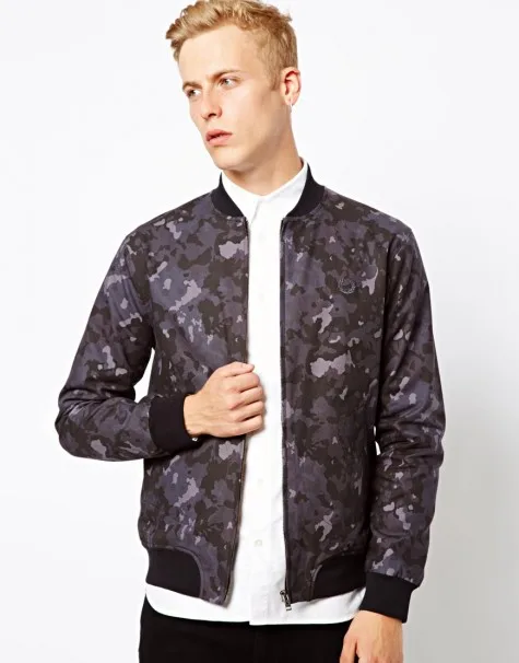 cách mix đồ nam với áo khoác bomber có hoạ tiết rằn ri cách mix đồ nam với áo khoác bomber có hoạ tiết rằn ri
