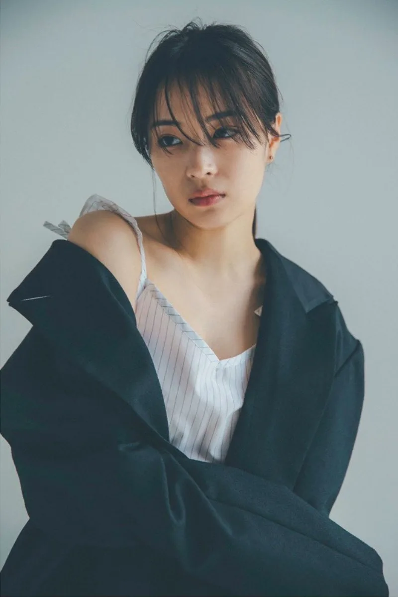 hirose suzu 1 - elle man