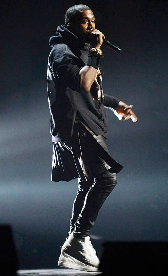 phong cach unisex - kanye west - elle man