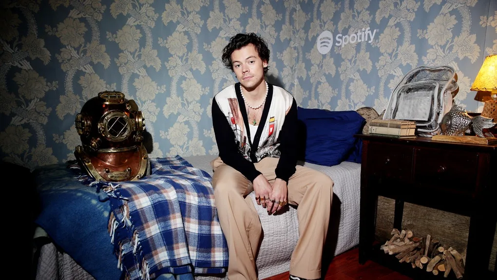 harry-styles-phong-cach-thoi-trang-elleman-0120-elitedaily