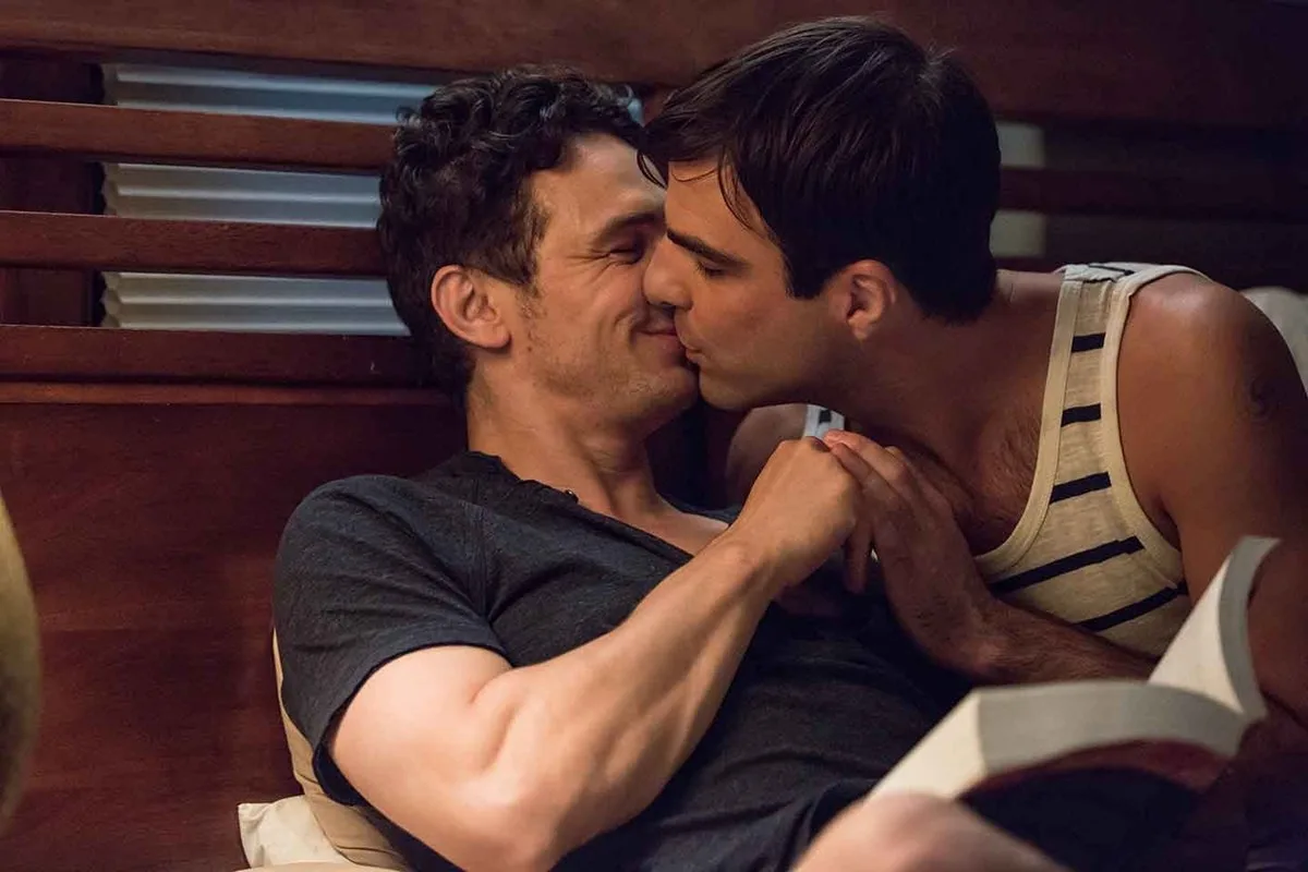 James Franco rong chơi giữa "thẳng" và "cong"