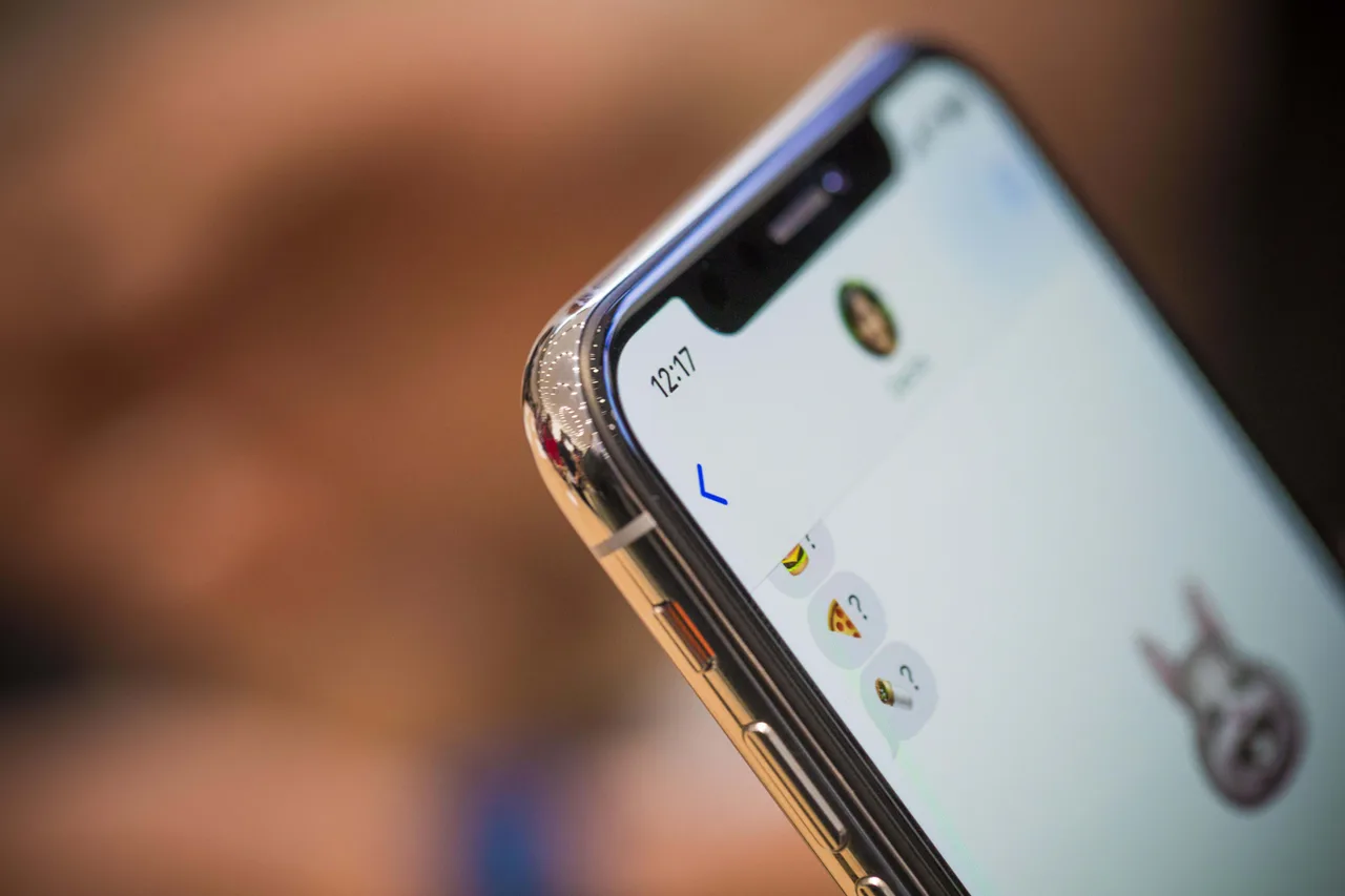 iphone x - elle man 6