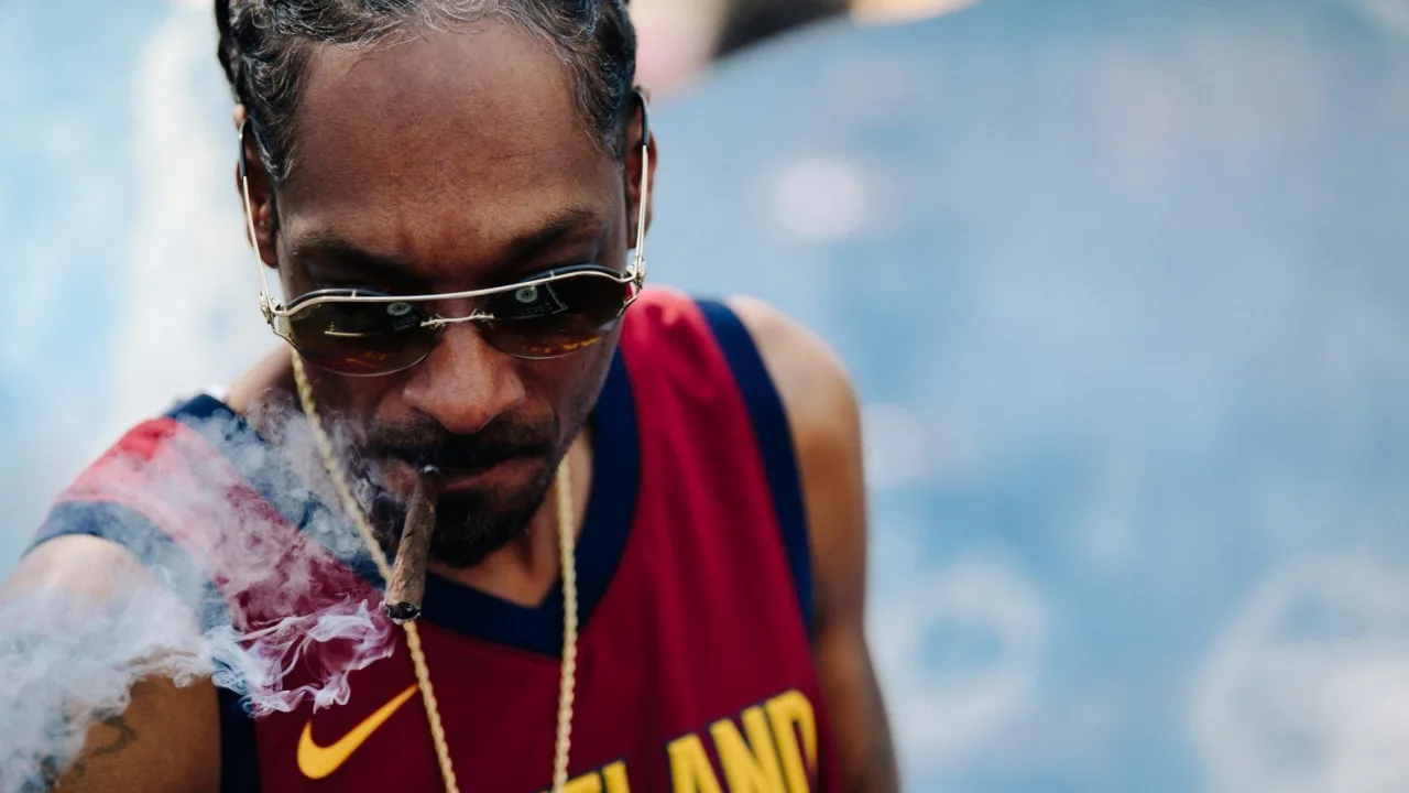 sinh nhật nam ca sỹ Snoop Dogg feature elle man