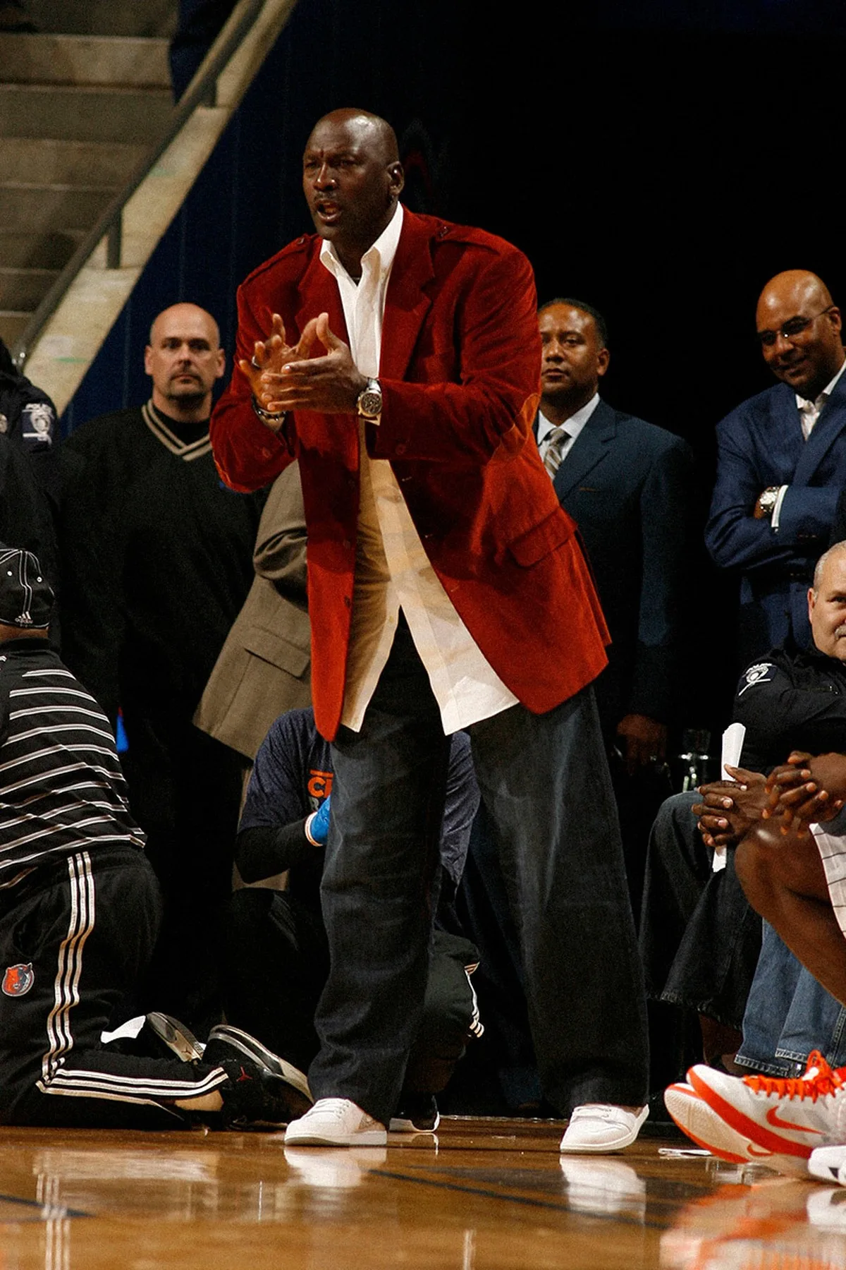 Michael Jordan diện trang phục oversize được phối đây ngẫu hứng