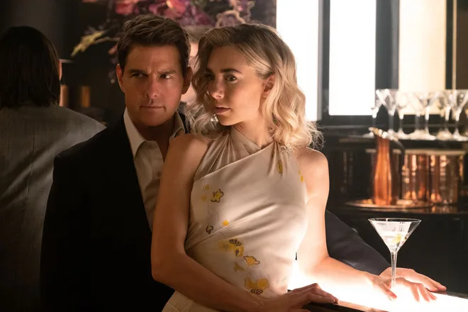 nữ diễn viên Vanessa Kirby cùng tom cruise
