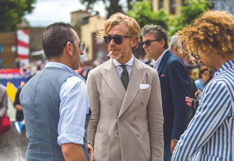 Học cách phối đồ chuẩn bị cho sự trở lại của suit/ áo blazer hai hàng nút