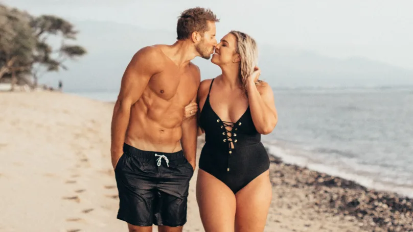 Bí quyết hẹn hò đầu tiên là không nên lo lắng về vấn đề múi bụng. Ảnh: LADbible