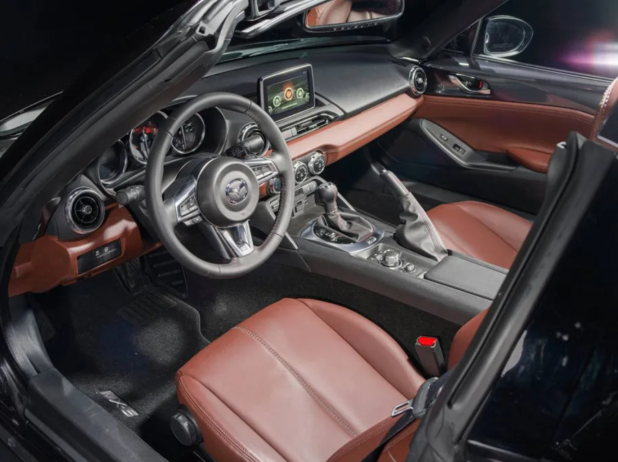 xe hoi dep - Mazda MX-5 RF - elle man 4