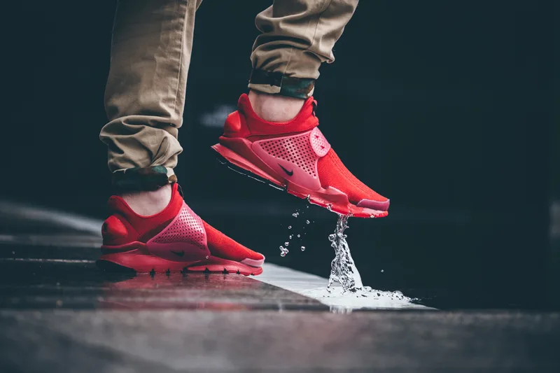 giay the thao nike - sock dart - elle man 2