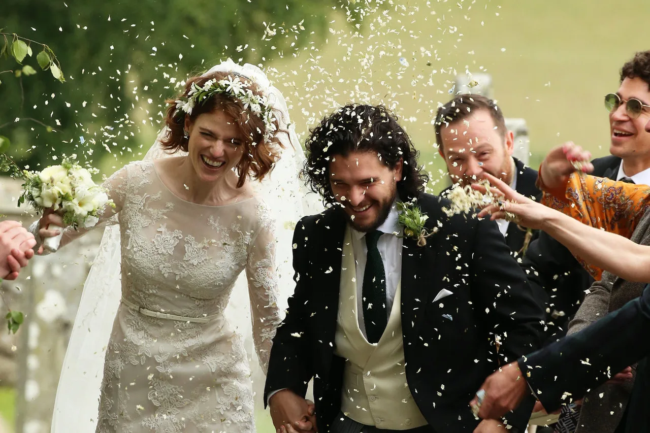 kit harrington - splash news - elle man 7