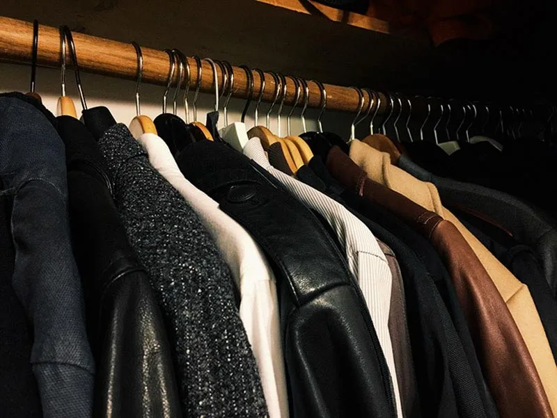 Capsule Wardrobe: Xu hướng thời trang trọng chất lượng hơn số lượng