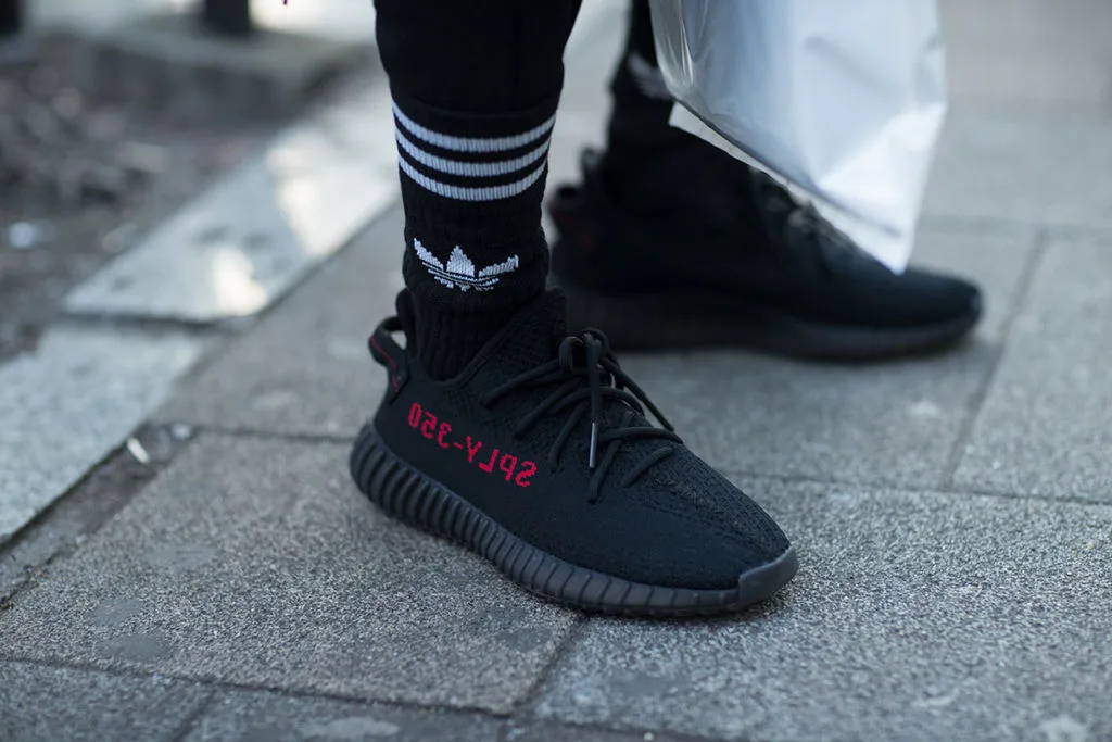 Top những đôi sneaker đáng chú ý nhất tại Tokyo Fashion Week 2017