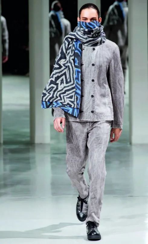 Áo khoác denim Issey Miyake