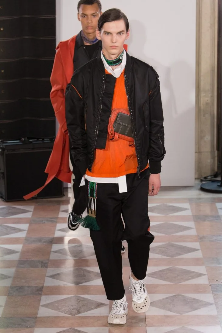 10 bộ sưu tập hàng đầu dành cho nam trong Tuần lễ thời trang 2018 valentino_look_41_menswear_spring_2018